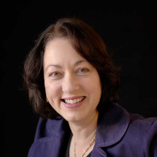 Headshot of Joanna smiling